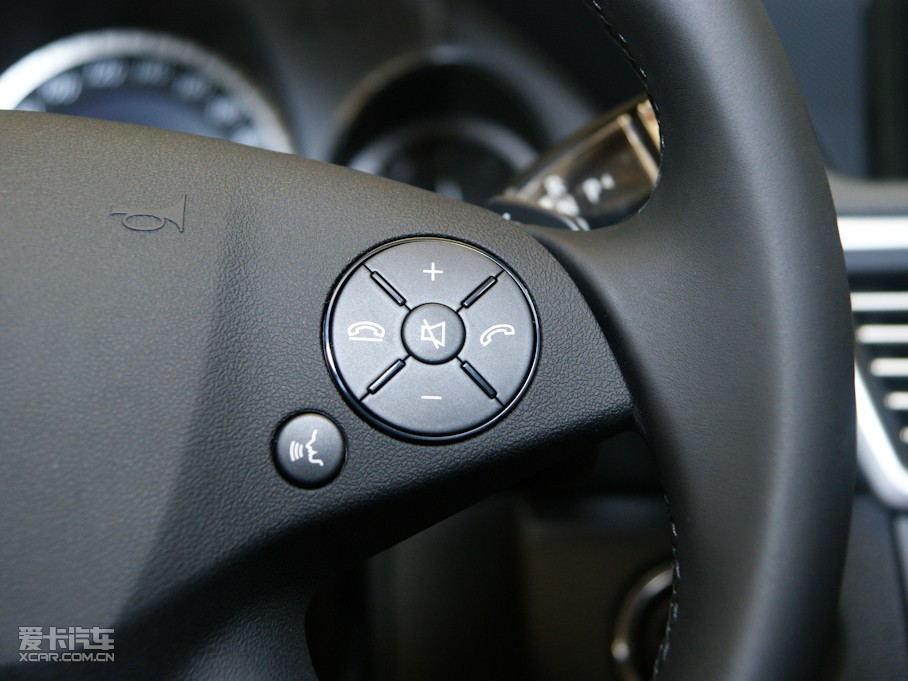 2010YE E 300L rа