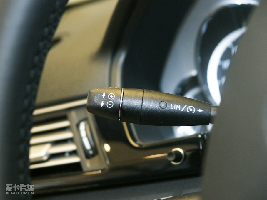 2010YE E 300L rа