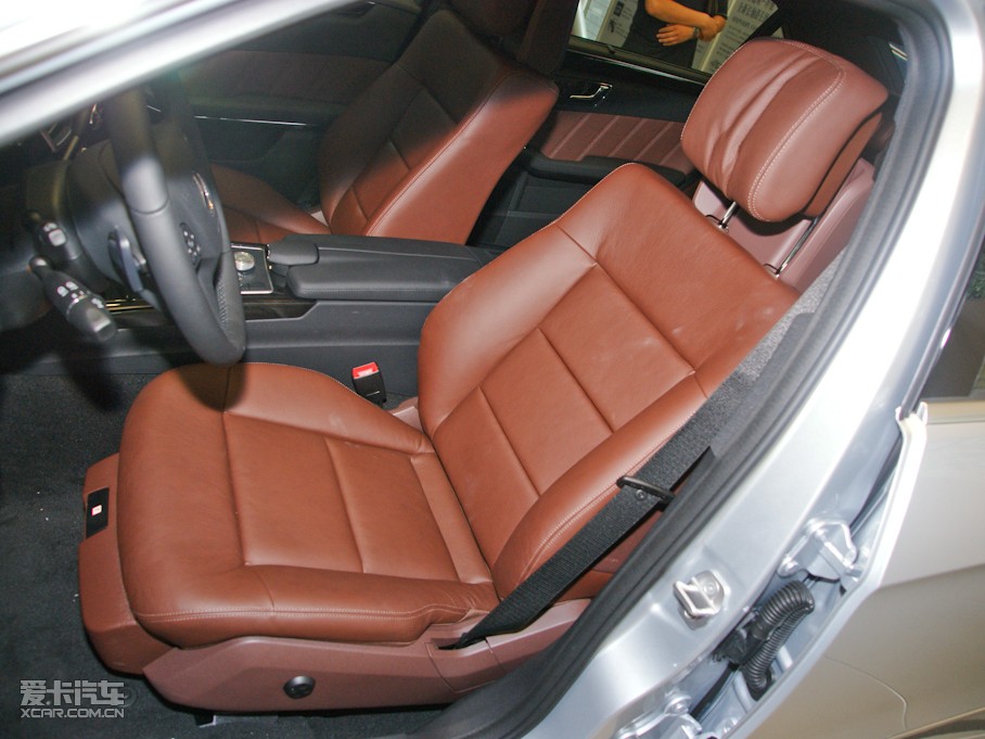 2010YE E 300L rа