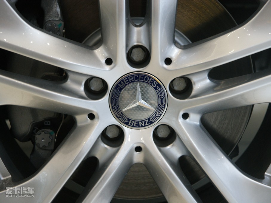 2010YE E 300L rа