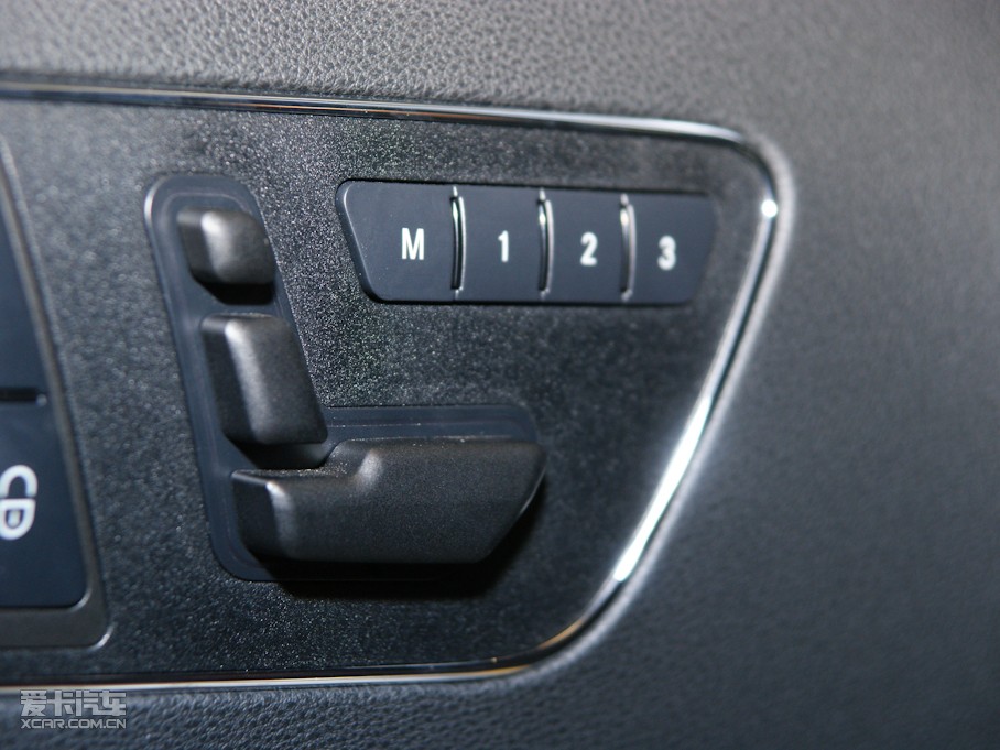 2010YE E 300L rа