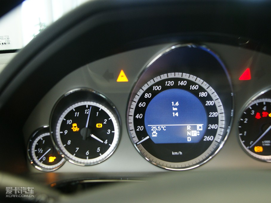 2010YE E 300L rа