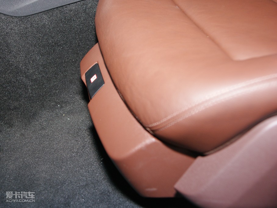 2010YE E 300L rа