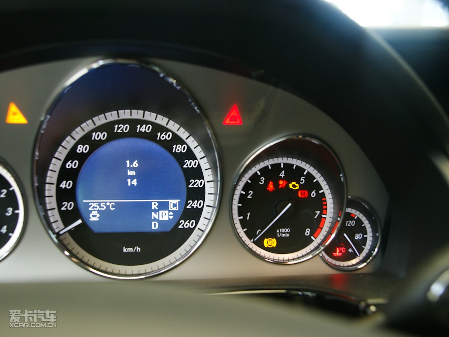 2010YE E 300L rа