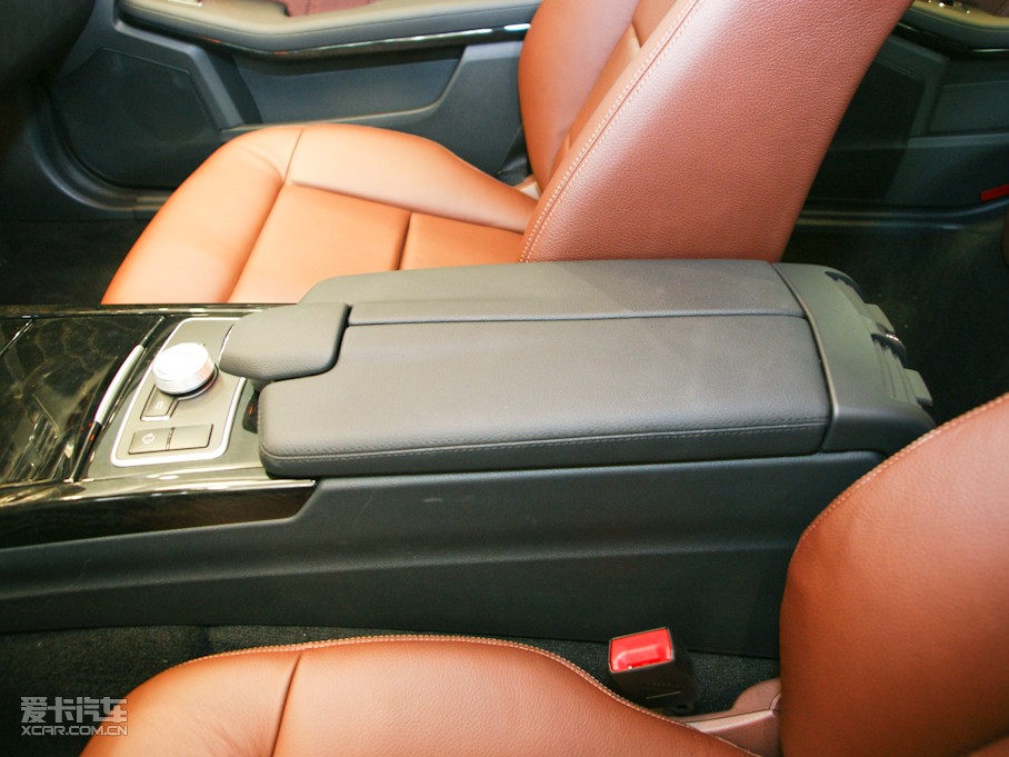 2010YE E 300L rа