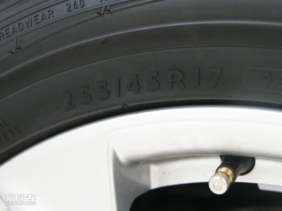 2010YE E 300L rа