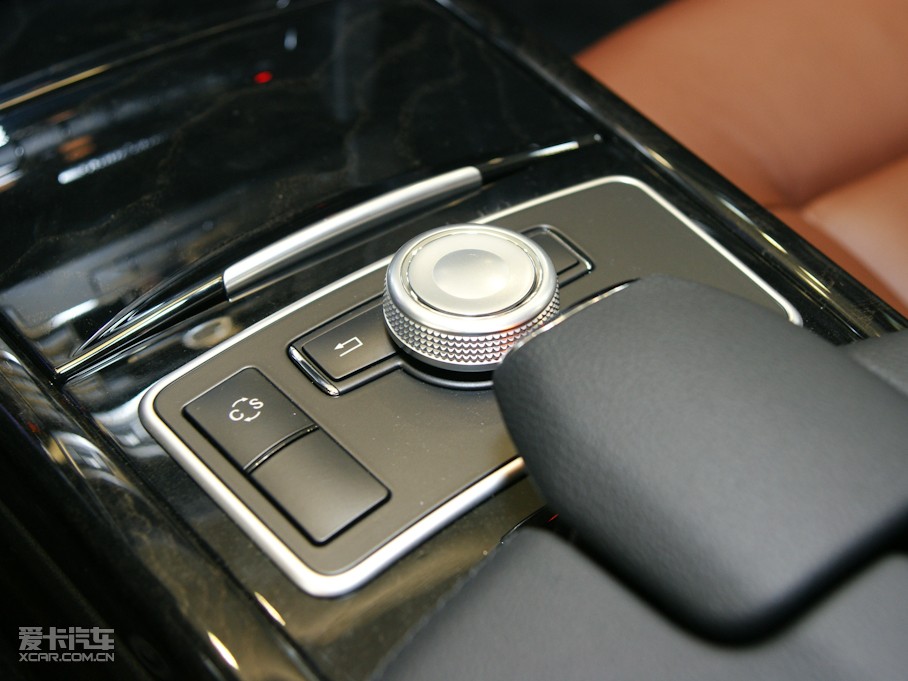 2010YE(j) E 300L r(sh)а