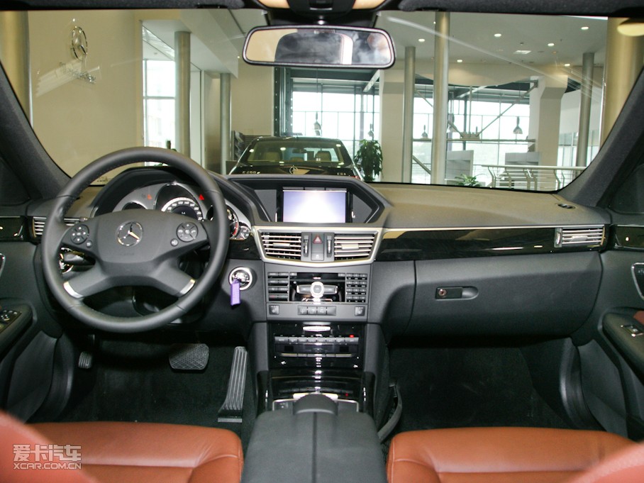 2010YE E 300L rа