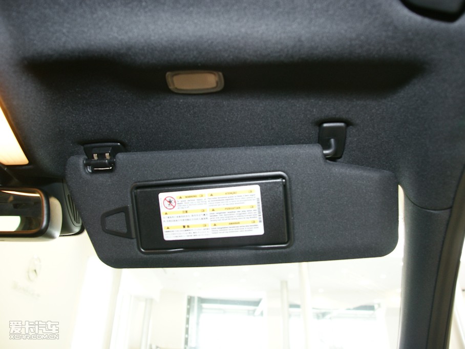 2010YE E 300L rа