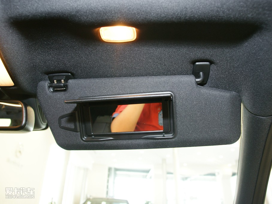 2010YE E 300L rа