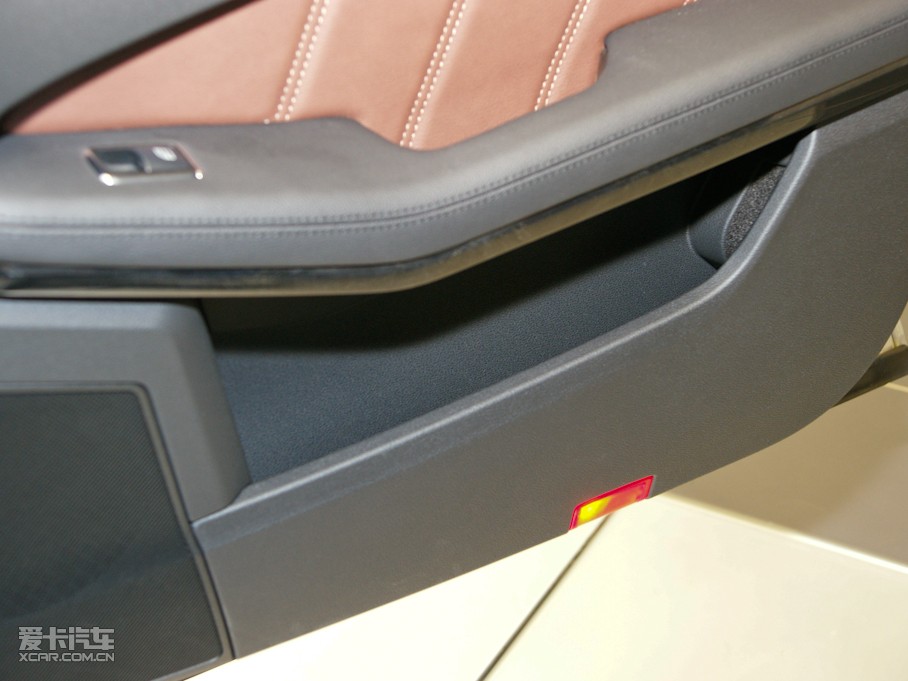 2010YE(j) E 300L r(sh)а