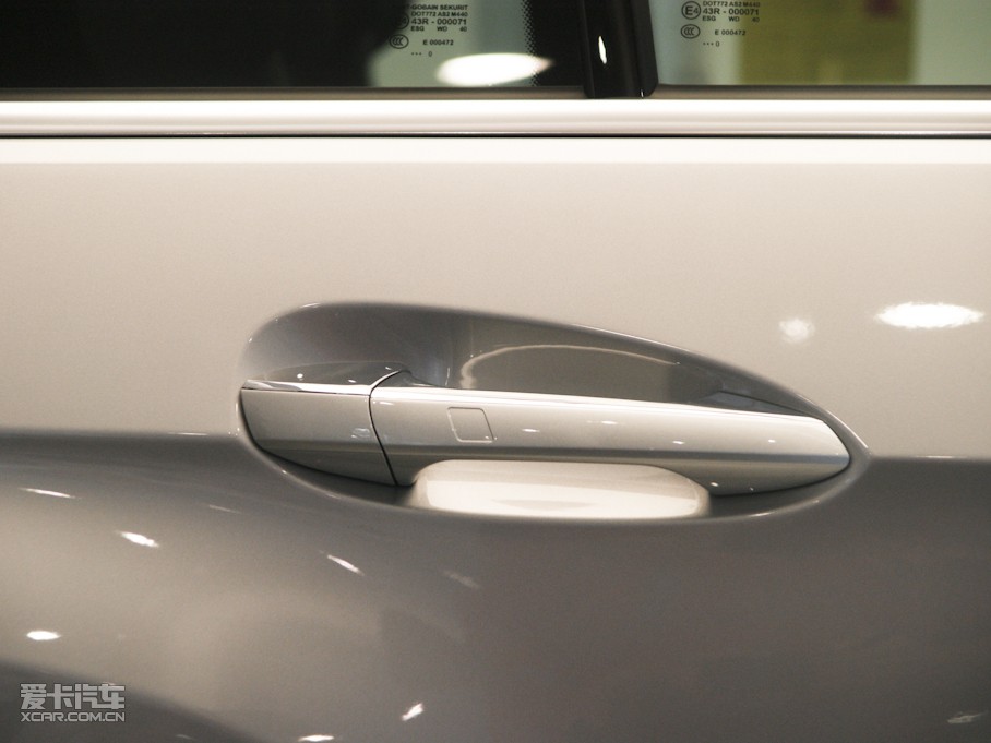 2010YE E 300L rа