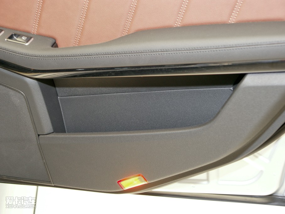 2010YE(j) E 300L r(sh)а