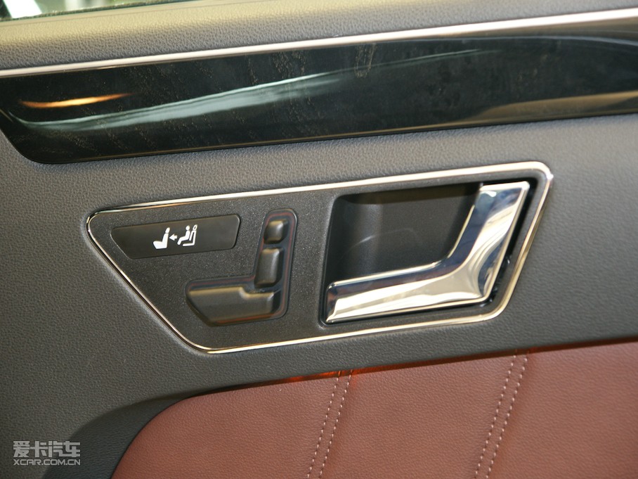 2010YE E 300L rа