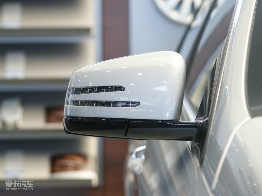 2010YE E 300L rа