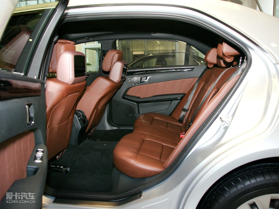 2010YE E 300L rа