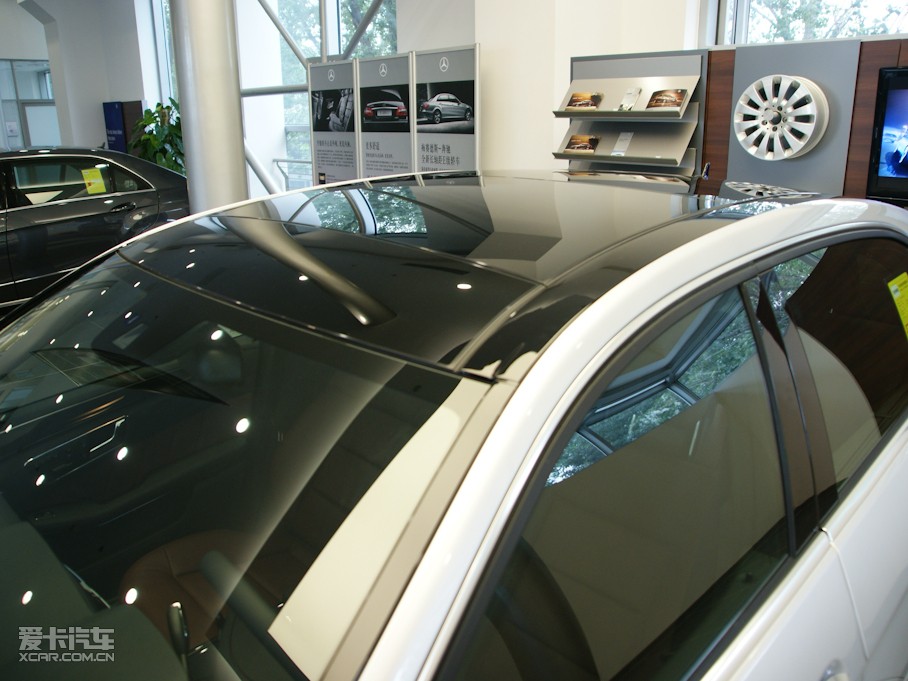 2010YE E 300L rа