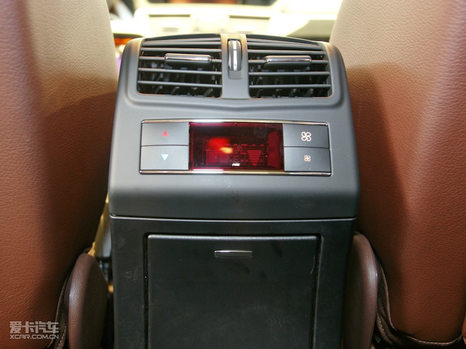 2010YE E 300L rа