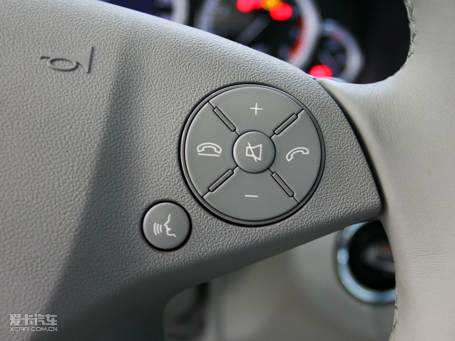 2010YE E 260L CGIŰ