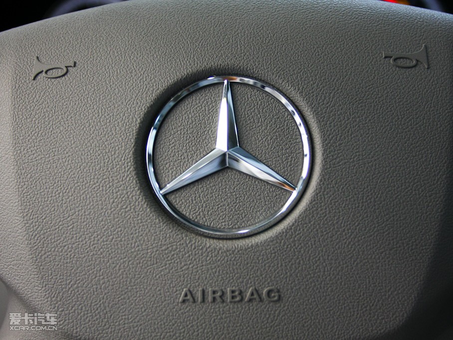 2010YE E 260L CGIŰ