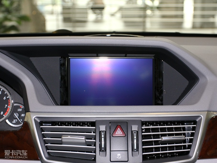 2010YE E 260L CGIŰ