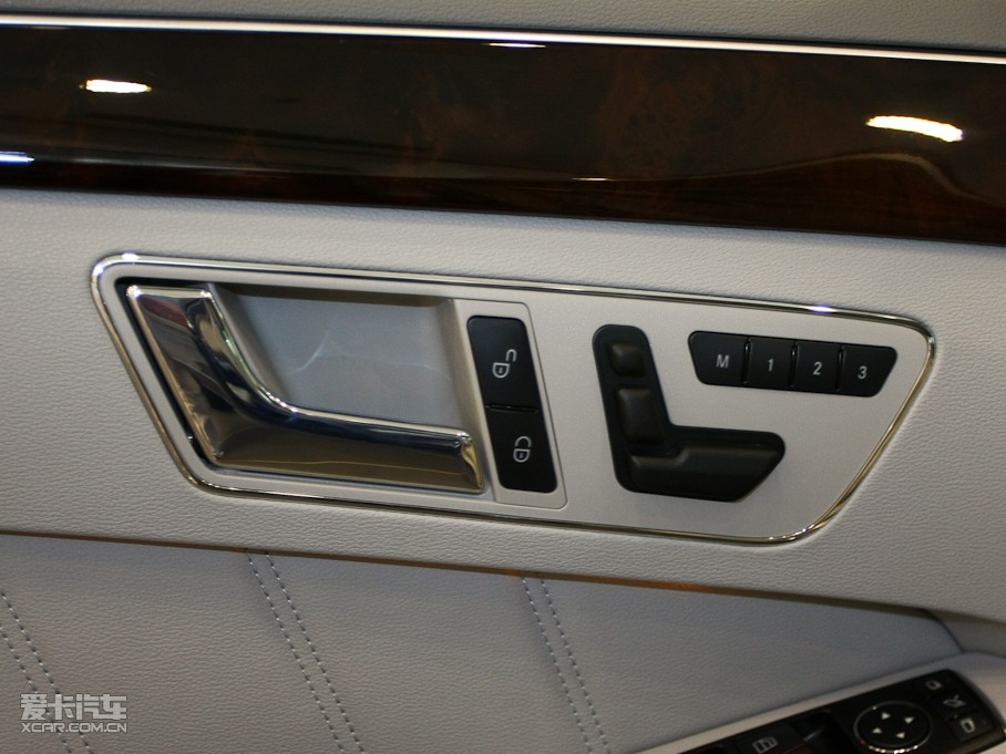 2010YE(j) E 260L CGI(yu)Ű