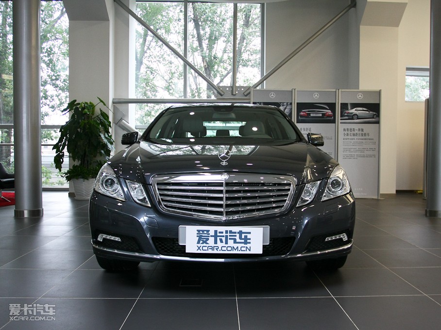 2010YE E 260L CGIŰ