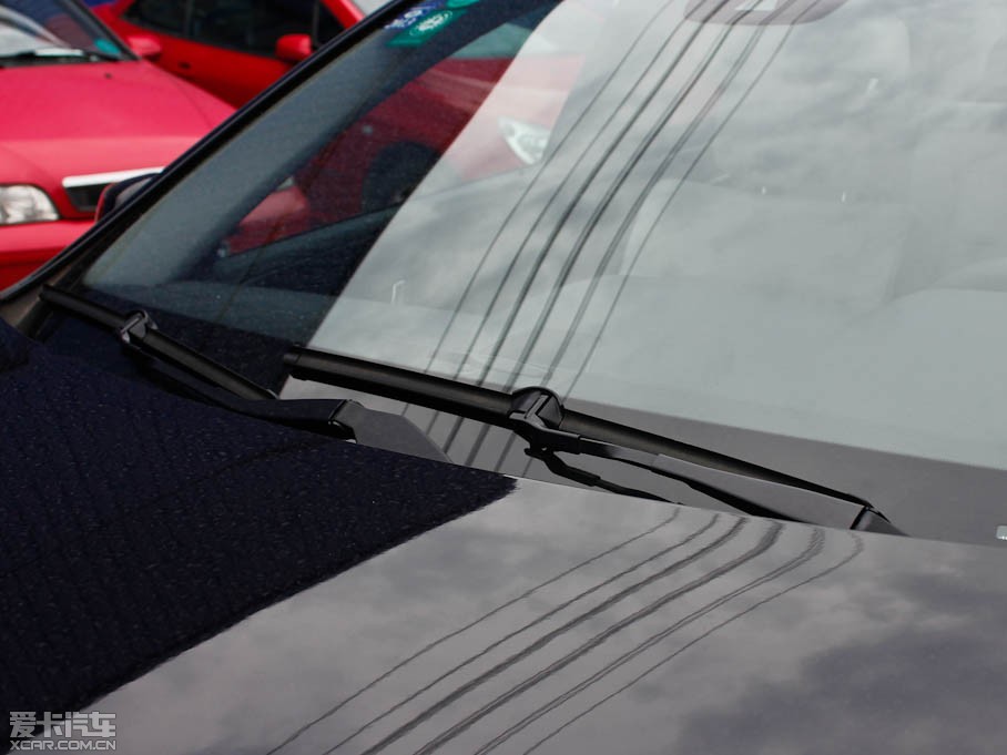 2010YE E 260L CGIŰ