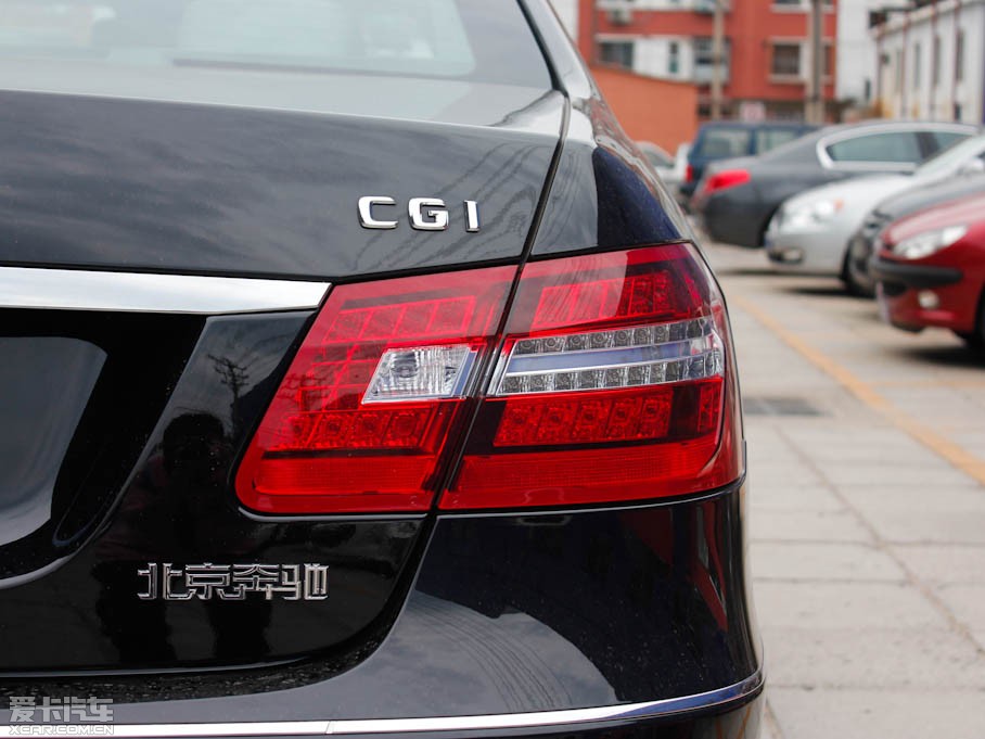 2010YE E 260L CGIŰ