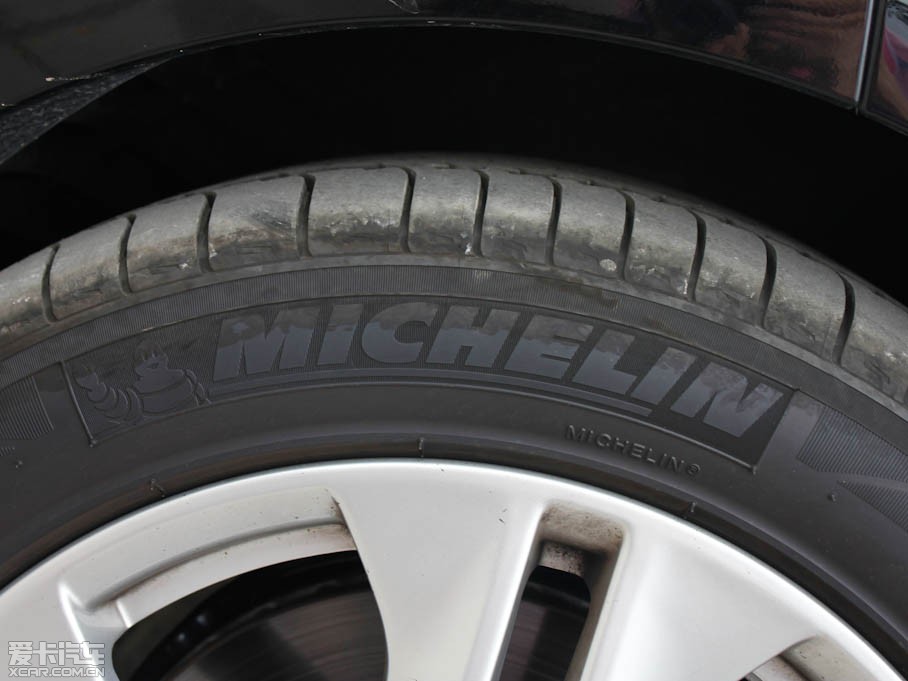 2010YE E 260L CGIŰ