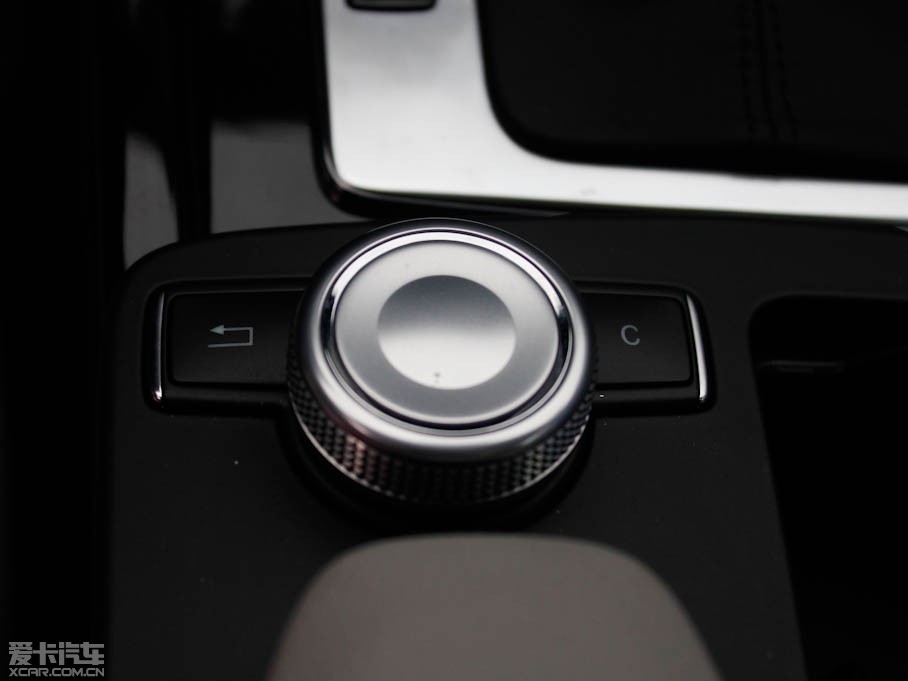 2010YE E 260L CGI(yu)Ű