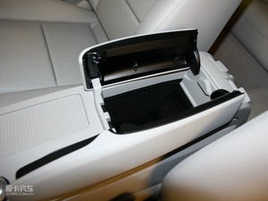 2010款E 260L CGI优雅版 空间座椅