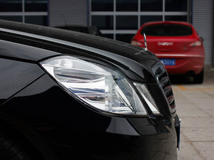 2010款E 260L CGI优雅版 细节外观