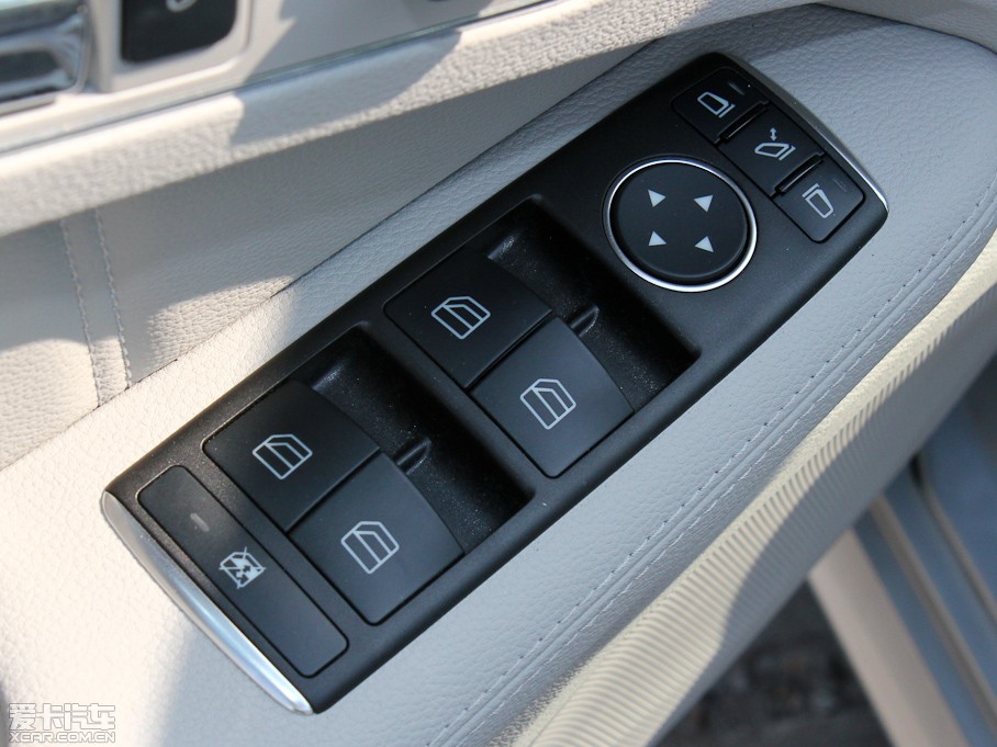 2011YE E 200L CGIŰ