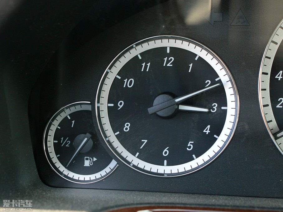 2011YE E 200L CGIŰ