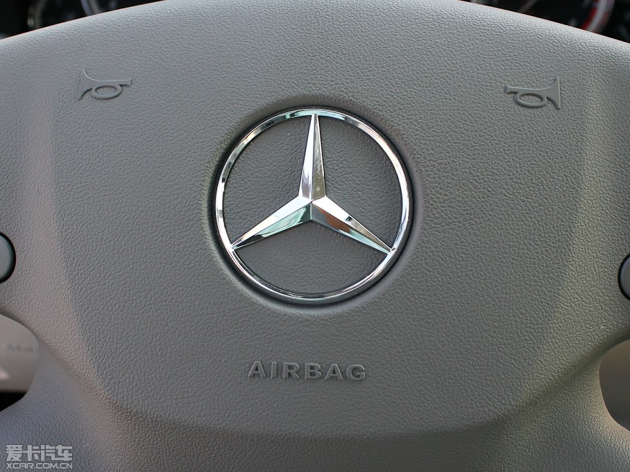 2011YE E 200L CGIŰ