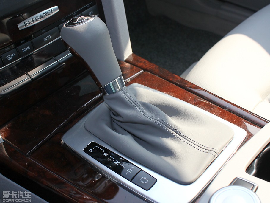 2011YE E 200L CGIŰ