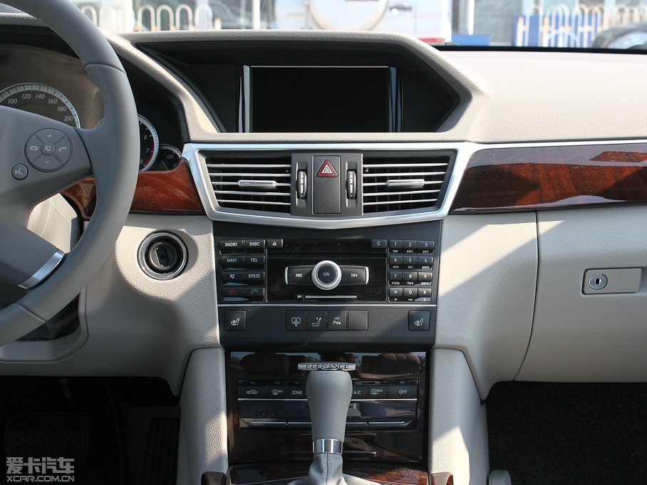 2011YE E 200L CGIŰ