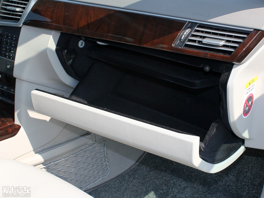 2011YE E 200L CGIŰ