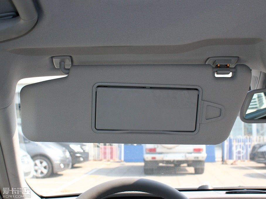 2011YE E 200L CGIŰ