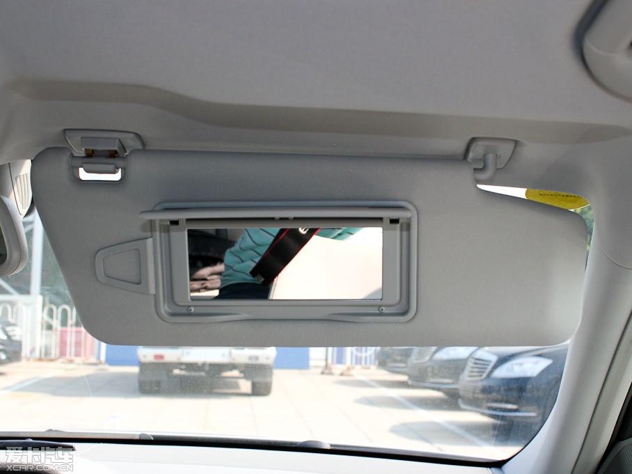 2011YE E 200L CGIŰ