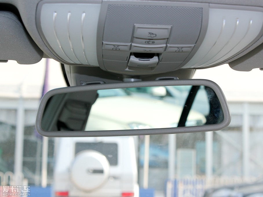 2011YE E 200L CGI(yu)Ű