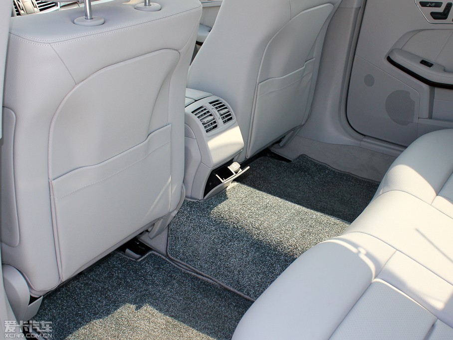 2011YE E 200L CGIŰ