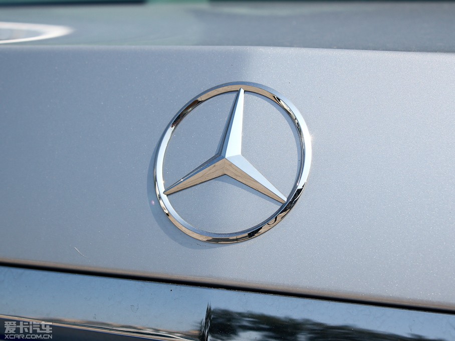 2011��YE�� E 200L CGI���Ű�