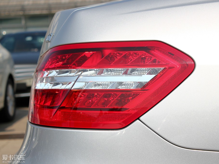 2011YE E 200L CGIŰ