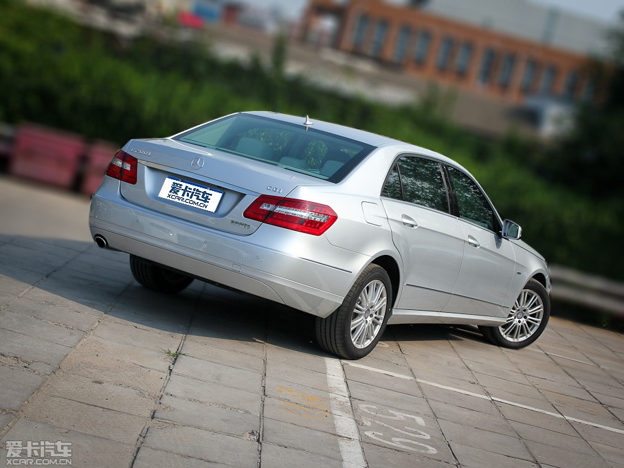 2011YE E 200L CGIŰ