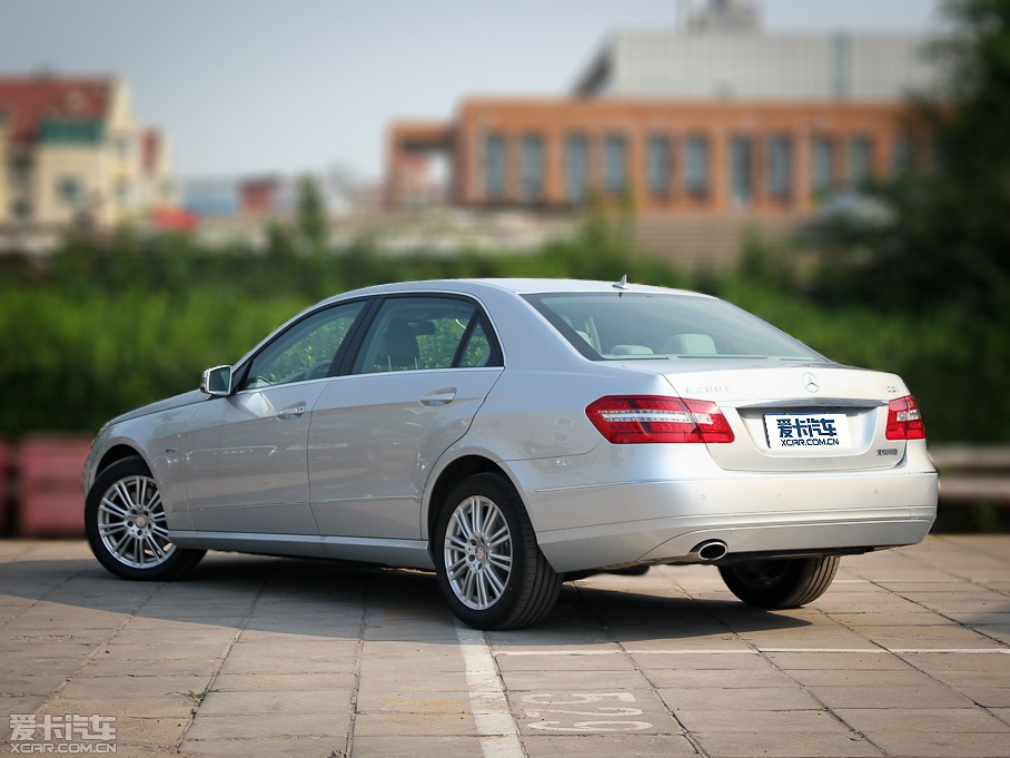 2011YE E 200L CGIŰ