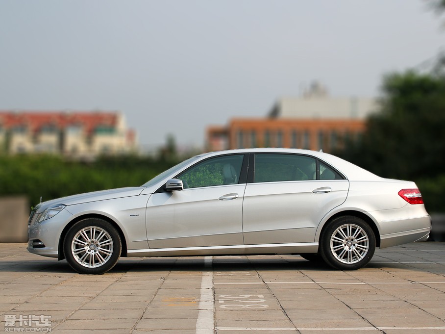 2011YE E 200L CGIŰ