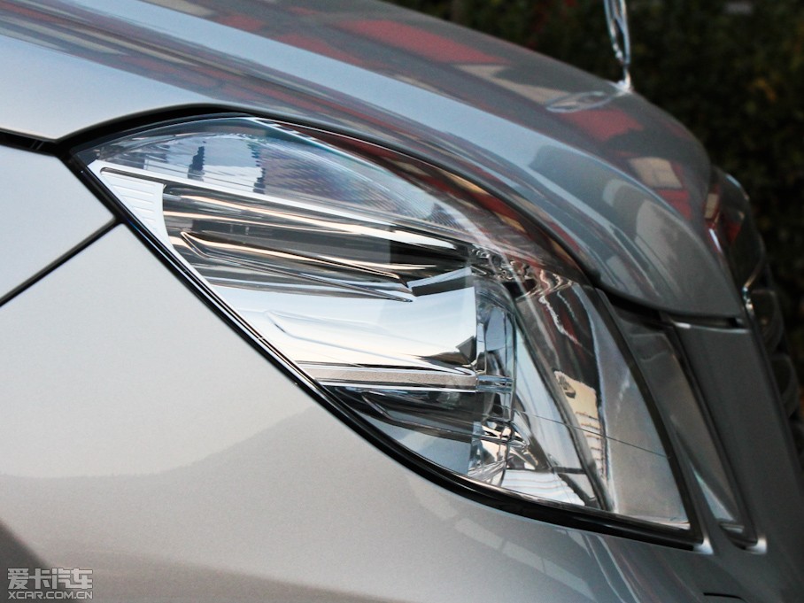 2011YE E 300L r(sh)F