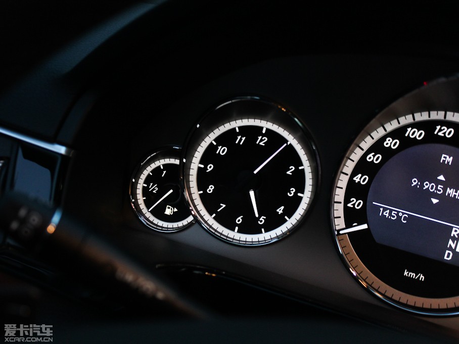 2011YE(j) E 300L r(sh)F